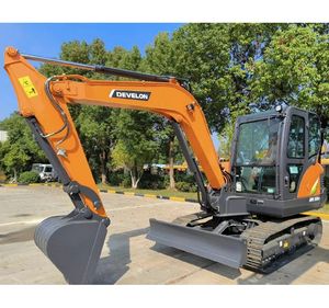 Máy xúc đào bánh xích Develon Dx60 mới 6 tấn, thương hiệu Develon, tương đương Doosan Dx60, Dx75, Dx130, Dh150w, Dx225lc - Product Image 1