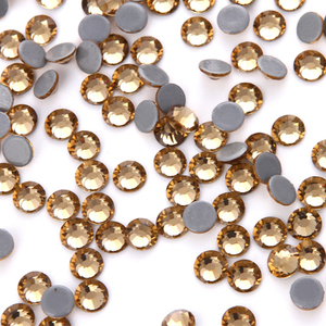 Strass à fond plat de haute qualité Hot Fix MC pour les améliorations des ongles et des chaussures de bricolage en gros pour les accessoires de main - Product Image 2