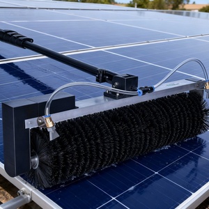 Robot de nettoyage automatique de panneaux solaires photovoltaïques, équipement de nettoyage photovoltaïque, brosse de nettoyage de panneaux solaires - Product Image 1