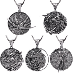 Collier de la série <span class=keywords><strong>Witcher</strong></span> Exquisite Action Role Playing Game Collier pendentif tête de loup Bijoux Cadeaux pour homme - Product Image 2