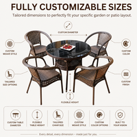 Ensemble de salle à manger d'extérieur moderne en rotin 5 pièces, meubles de patio en osier PE avec table ronde en verre et 4 chaises pour jardin et balcon