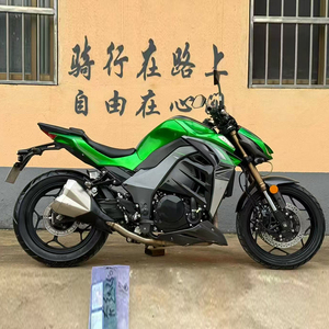 Moto sportive Kawasaki Z1000, bicylindre, refroidie par eau, 400 cm³, <span class=keywords><strong>occasion</strong></span>, faible consommation de carburant, moto puissante - Product Image 2