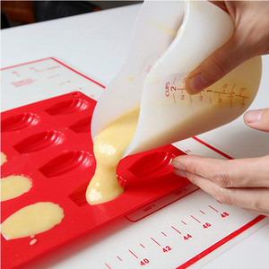 250ml & 500ml Silicone <b>Measuring</b> <b>Spoons</b> Set Heat Resistance Baking Cups with Squeeze Pour Feature for Home Kitchen Use - Product Image 2