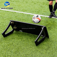 Panneau de rebond de football pliable et portable, avec une résistance aux chocs et une durabilité extrêmement élevées, utilisé pour l'entraînement sportif au football