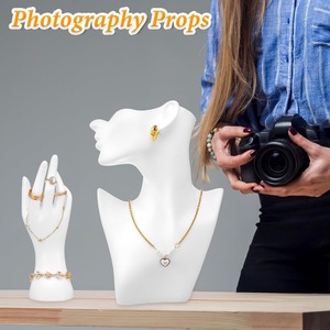 Set de Exhibición de Joyería: Maniquí de PVC Blanco con 2 Manos para Exhibir Collares, Pendientes, Pulseras y Anillos - Product Image 6