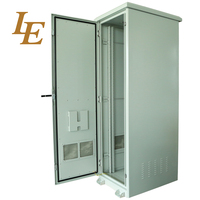 Gabinete de Acero Laminado en Frío SECC con Recubrimiento en Polvo RAL7035SN IEC297-2, Impermeable IP65, para Aire Acondicionado en Exteriores, 42U, en Stock