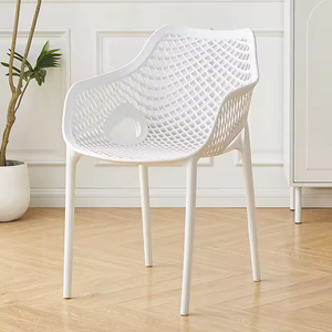Chaises d'extérieur modernes empilables en <span class=keywords><strong>plastique</strong></span> résistant aux intempéries pour café, patio, terrasse et salle à manger – Vente en gros directe usine à prix abordable - Product Image 3