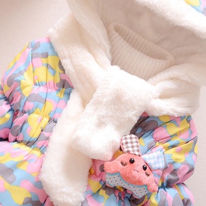 Abrigo Infantil de Alta Calidad con Capucha y Botones, Estampado Floral Invernal para Niñas - Product Image 6