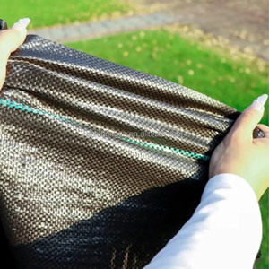 Toile de paillage professionnelle perméable pour un drainage efficace et une protection des racines – Couverture de sol - Product Image 2