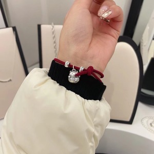S999 สร้อยข้อมือแมวนำโชคเงินแท้ เชือกสีแดง ของขวัญสำหรับทุกเพศ เครื่องประดับ - Product Image 3