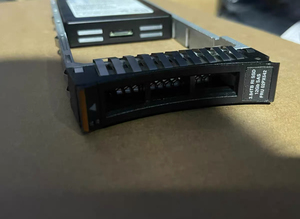 02PX542 02YC039 01EJ596 01EJ592 V7000 V5000E SAS SSD Hard <b>Drives</b> - Product Image 4