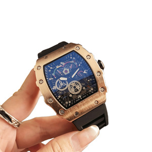 Montre tonneau à double courbure, non mécanique, montre tonneau vintage pour homme, avec bracelet en silicone vintage, montre de sport - Product Image 5