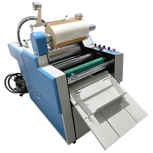 Machine à plastifier à rouleaux chauds entièrement automatique LUKES FACTORY Production SWFM540F à chauffage par <span class=keywords><strong>huile</strong></span> avec contrôle informatique pour papier - Product Image 4