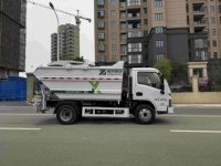 Camion compacteur de déchets diesel I-veco 4X2 Euro 6 de petite capacité, prix usine Chine, avec garantie 1 an, à vendre