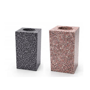 Vase classique en granit pour pierre tombale, 28 cm, rond, en pierre noire foncée, conçu pour l'affichage de fleurs dans les cimetières et une utilisation commémorative durable - Product Image 1