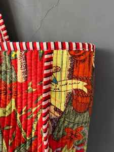 Bolsa de Mano Acolchada de Algodón con Estampado de Bloques, Tradicional, Hecha a Mano, Ecológica, Reutilizable, para Viajes, Compras, y Uso Diario - Product Image 3