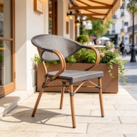 Ensemble de table et de chaises de bistrot de jardin en rotin moderne haut de gamme, imperméable et résistant au soleil