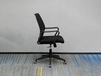 Chaise de bureau GCON OEM pour hôtel, pivotante à 360° °   Chaise de conférence ergonomique à dossier en maille, pivotante, inclinable, réglable en hauteur, avec accoudoirs