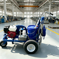 Machine de marquage routier avec une largeur minimale de 20 cm pour un travail de marquage de détails fins