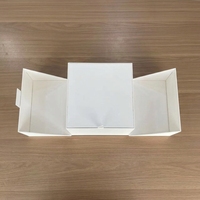 Boîte cadeau rigide à double porte magnétique personnalisée pour l'emballage de cosmétiques et de parfums, carton recyclable avec insert personnalisé