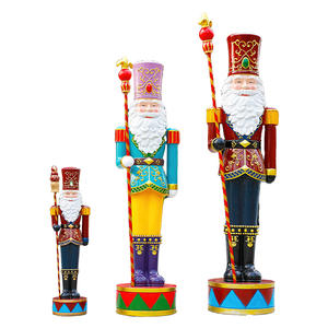 Мультфильм персонаж британский солдат Щелкунчик смолы из стекловолокна Рождественская уличная Декоративная скульптура для входа в отель - Product Image 4