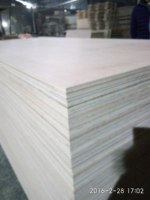 Contreplaqué en bois dur de qualité supérieure, triplex, bois tropical okoumé bintangor, fabrication de contreplaqué, exportation au Pérou