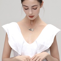 Nouveau design femmes bijoux 925 argent Sterling marguerite fleur cristal pendentif collier