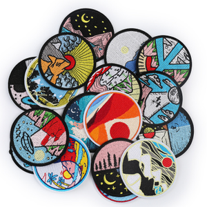 Parches Termoadhesivos Personalizados al por Mayor 2025, Parches Bordados en Tela para Ropa, Parches Tejidos Bordados para Prendas - Product Image 1