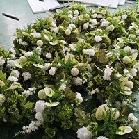 Décorations de table pour mariage avec fleurs artificielles vertes