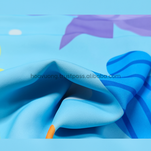 Vente en gros de tissu de pyjama en soie latine brillant et respirant - Product Image 1