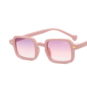 แว่นกันแดดทรงสี่เหลี่ยมทันสมัยและอินเทรนด์สำหรับถ่ายภาพกลางแจ้ง ป้องกันแสงแดด - Product Image 5