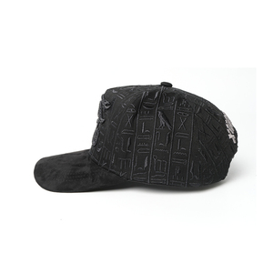 Gorra de Béisbol de Lujo con Bordado 3D de Esfinge y Pirámide, Pedrería, Línea Egipcia, Victor Mendivil, con Visera de Gamuza Negra - Product Image 3