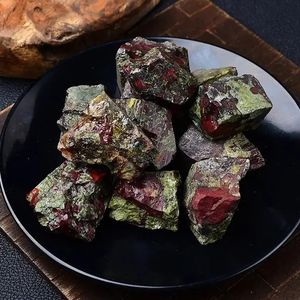 Vente en gros de pierres brutes de sang de dragon, pierre de cristal de sang de dragon naturelle pour la décoration de la maison - Product Image 1