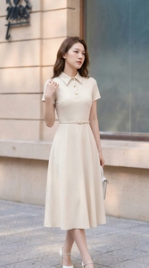 Robe midi élégante pour femme, manches courtes, col chemise, coupe trapèze, tenue de bureau, vêtement de travail tendance, prête à être expédiée, vente en gros - Product Image 3