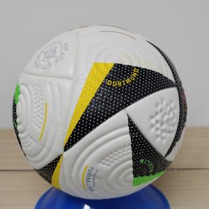 Ballon de football promotionnel de haute qualité en PU 5, logo personnalisable, durable, pour matchs de football - Product Image 6