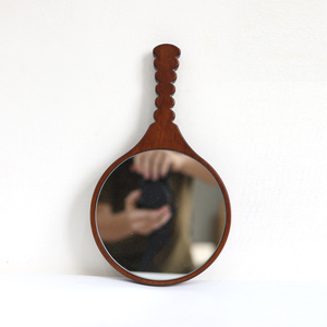 Biểu Tượng Tùy Chỉnh Hiện Đại Vòng Bằng Gỗ Nâu Cầm Tay Gương Thân Thiện Với Môi Bền Vẻ Đẹp Trang Điểm Chải Chuốt Gương 30x17.5x1.6cm - Product Image 6