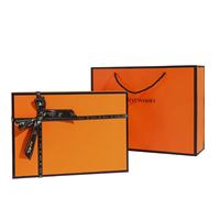 CHING TA Logo personnalisé boîte-cadeau en carton Orange plat avec stratification brillante pour l'emballage de vêtements écharpe chaussettes