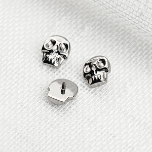 ต่างหูเจาะแบบเกลียวภายนอก ASTM F136 ไทเทเนียมชุบเงิน ทรง Asscher Cut ดีไซน์เท่ห์ ลายหัวกะโหลก CNC สำหรับเจาะ Helix - Product Image 2