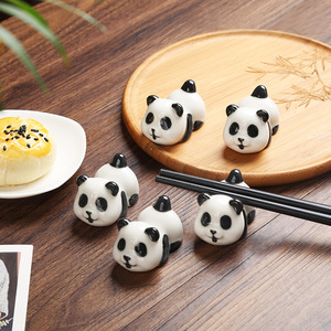Lindo Porta Palillos de Porcelana Blanca con Diseño de Panda de Dibujos Animados, Estilo <span class=keywords><strong>Chino</strong></span>, Decoración de Mesa para el Hogar, Hotel o <span class=keywords><strong>Restaurante</strong></span> - Product Image 2
