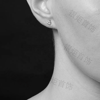 Boucles d'oreilles clous LOZRUNVE en argent sterling 925 plaqué or avec zircon coloré et triple saphir arc-en-ciel