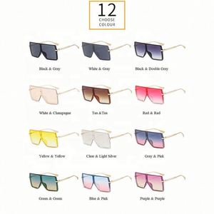 Lunettes de soleil surdimensionnées à monture large en alliage, avec logo personnalisé, nouvelle collection, verres dégradés UV400, forme carrée plate, pour femmes - Product Image 6