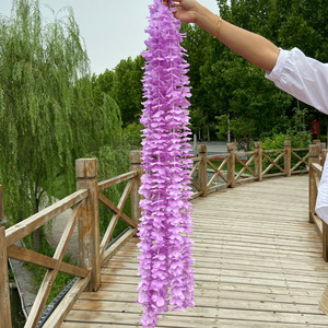 พวงดอกวิสทีเรียผ้าไหมเทียม 48 นิ้ว ดอกเรียงเป็นระเบียง สมจริง ทำด้วยมือ สำหรับตกแต่งซุ้มงานแต่งงานและเพดาน - Product Image 6