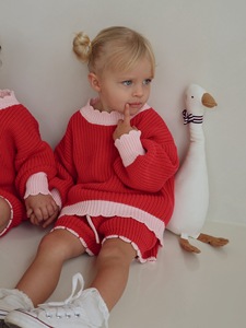 Ensemble personnalisé haut festonné et short en tricot, combinaison-pull en maille pour bébés filles, pantalon en coton rouge, ensemble pull-over - Product Image 4