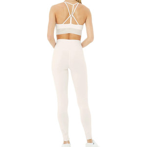 Ensemble de yoga pour femmes, dernière tendance, très vendu, anti-rides, durable, logo frontal, haute qualité, respirant, écologique - Product Image 3