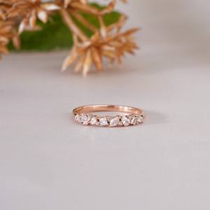Elegante Anillo de Banda con Piedra Marquesa en Oro Rosa para Mujer, Anillo de Diseño Brillante para Boda, Fiesta, Uso Diario, Regalo - Product Image 1