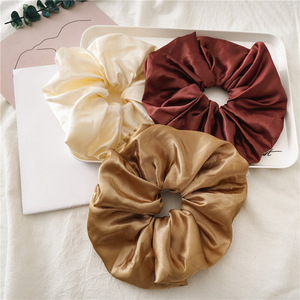 Coleteros de satén de seda suave personalizados al por mayor, extragrandes, tipo <span class=keywords><strong>donut</strong></span> y <span class=keywords><strong>para</strong></span> cola de caballo, estilo dulce <span class=keywords><strong>para</strong></span> fiestas, <span class=keywords><strong>para</strong></span> mujer - Product Image 2