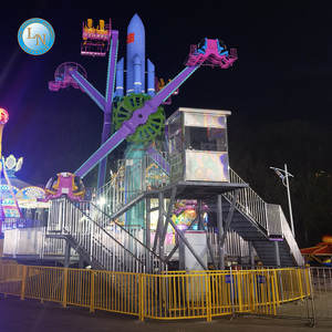 Equipo de parque de atracciones al aire libre con temática Rocket & Space de último diseño con construcción de fibra de vidrio y acero a la venta - Product Image 3