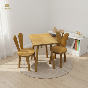 Juego de Mesa y Sillas Infantiles de Madera Maciza Moderna Lumora Furniture - Duradero y Fácil de Montar para Dormitorio y Uso en Exteriores - Product Image 3