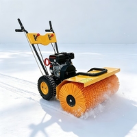 Balayeuse à neige à essence autopropulsée à poussée manuelle avec brosse rotative pour le déneigement des fermes, des cours et des collectivités