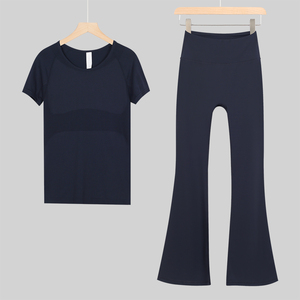 Set sportivo da <span class=keywords><strong>donna</strong></span> con tecnologia personalizzata e traspirante per il Fitness t-shirt pantaloni a zampa di mare in tinta unita per lo Yoga e lo Yoga - Product Image 2